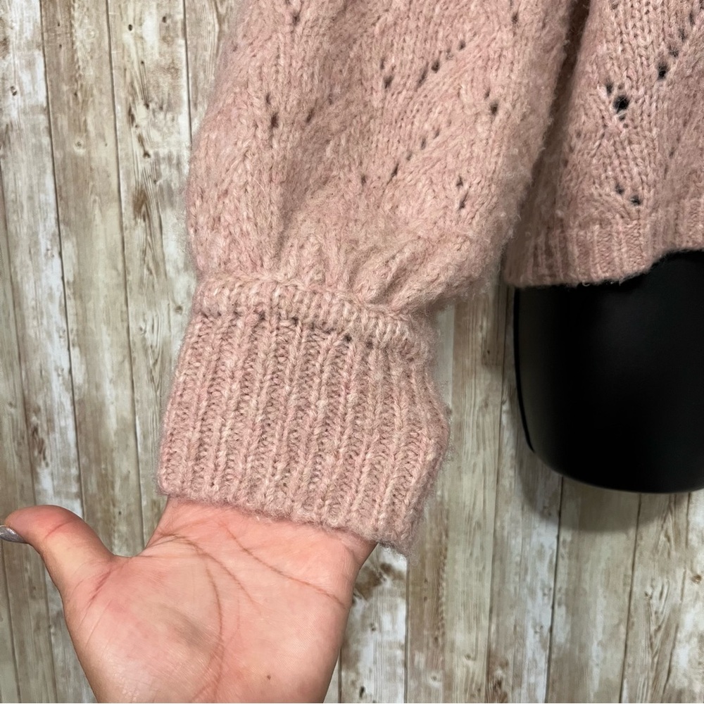 J. Crew Womens Pointelle
Crewneck Sweater Size Small - Picture 4 of 9